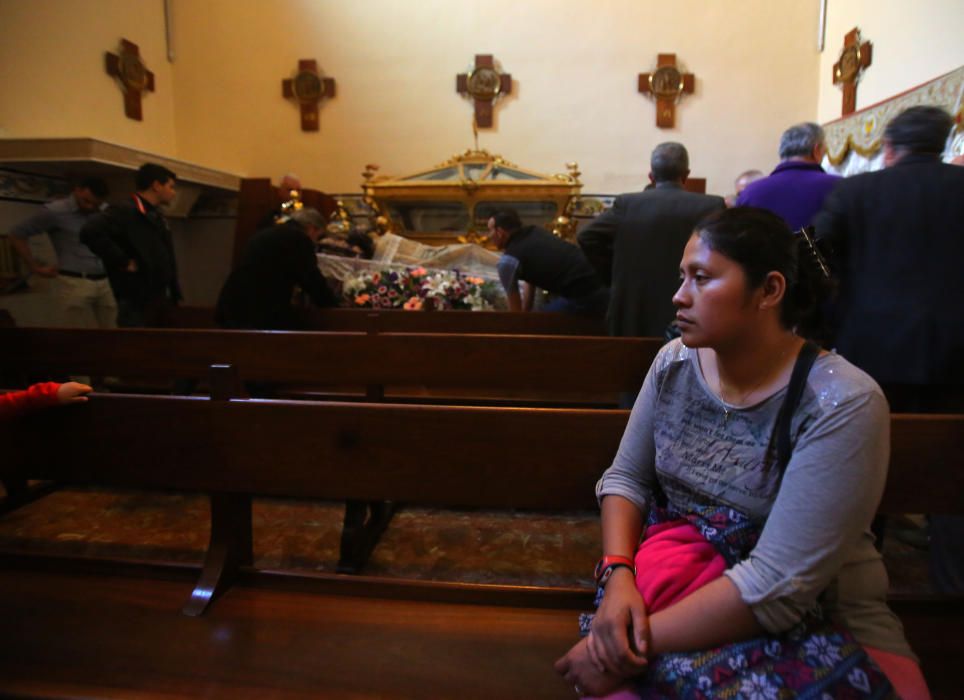 Procesión del Cristo Yacente en el Cabanyal