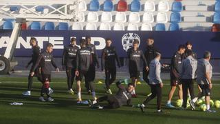 Morales, que entrenó en la previa, baja de última hora en el Villarreal-Levante