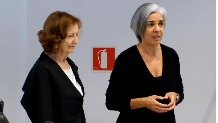 Elena Ruiz Sastre (derecha).