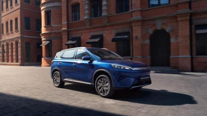 El BYD Atto 3 EVO apunta alto con 510 km WLTP y carga a 220 kW desde 30.455 euros
