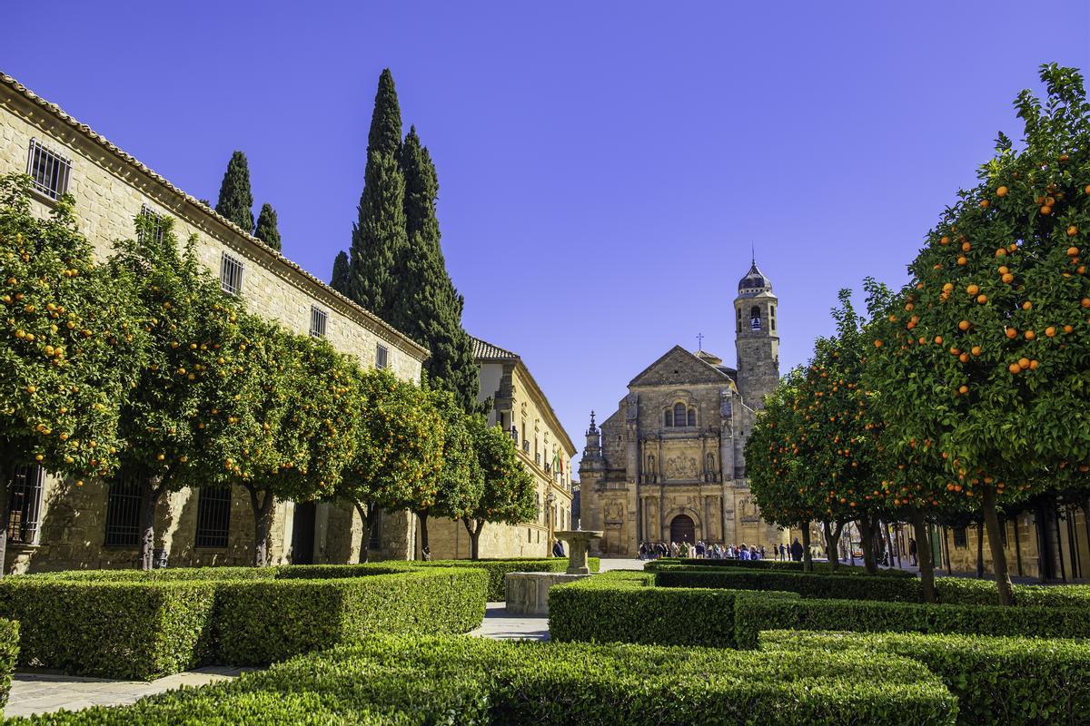 La plaza Vázquez de Molina en Úbeda, llena de edificios renacentistas