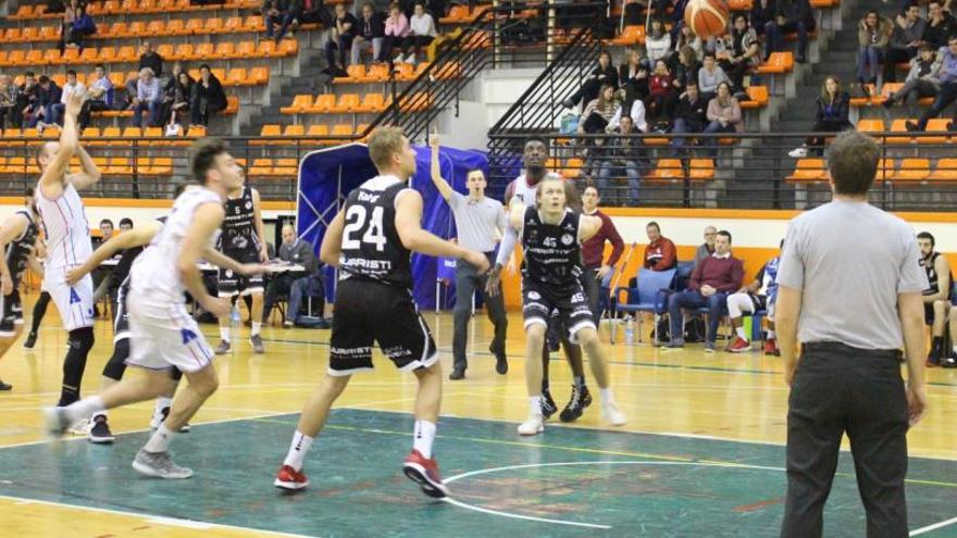 El HLA supera al Juaristi (62-76) y ya acaricia la LEB Oro