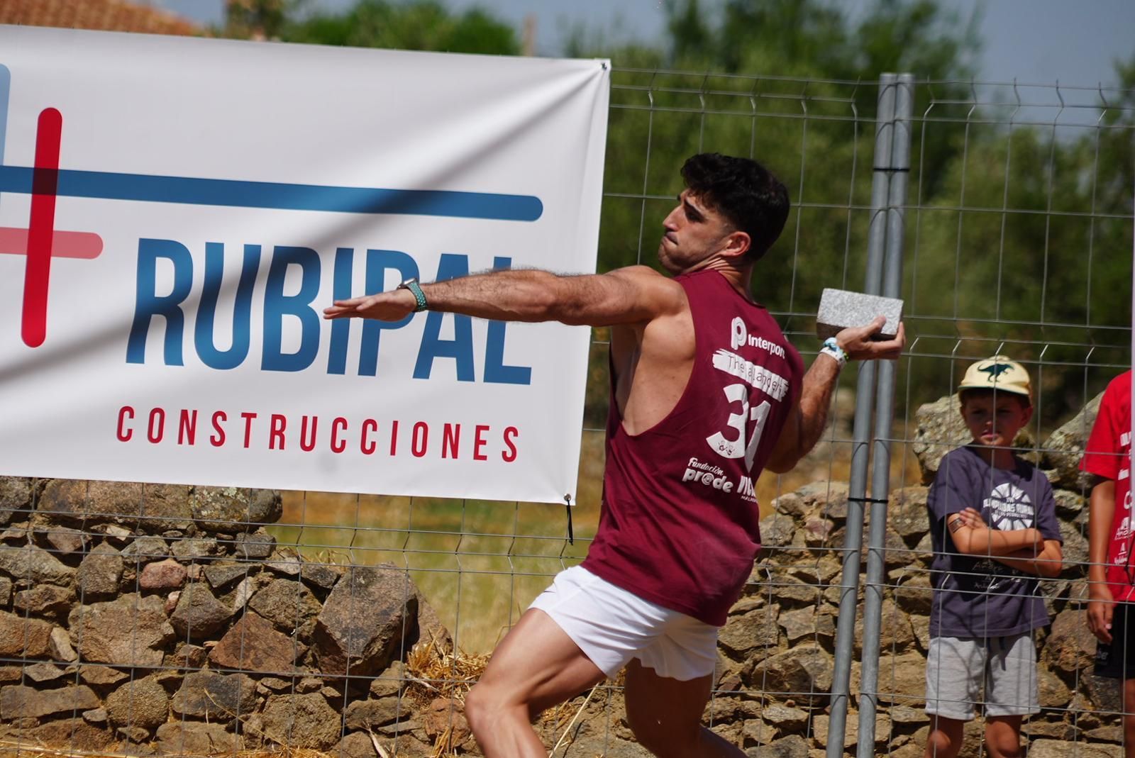 Añora vive una intensa jornada de juegos en las Olimpiadas Rurales