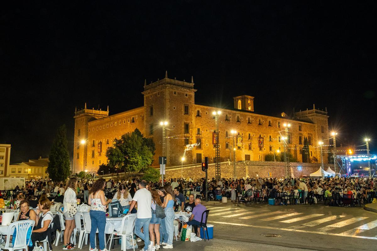 Noche de las Paellas.
