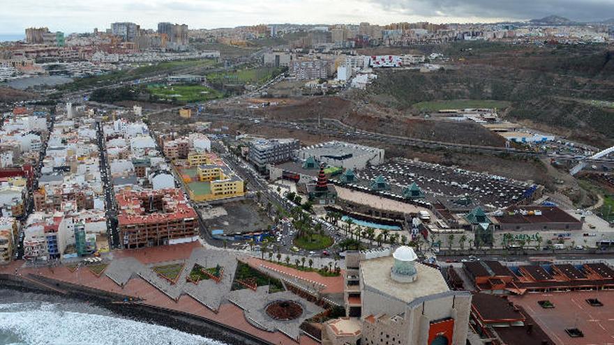 Urbanismo planea un hotel en  la zona de las naves de El Rincón