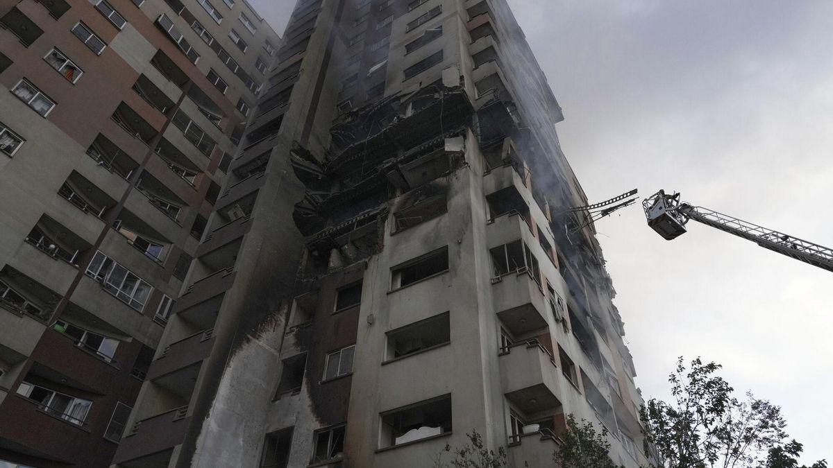 Medios iranís informan de “fuertes sonidos de explosiones” en Teherán