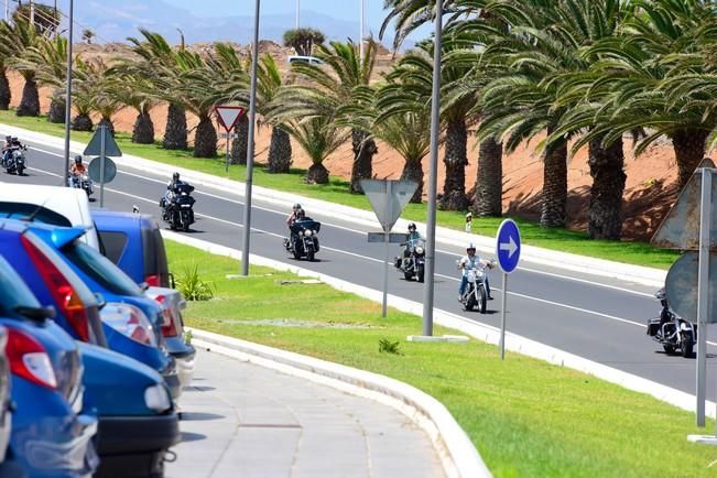 Los clubes de motero de Harley realizan un ...