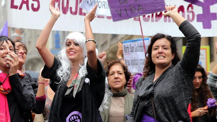 Varias mujeres protestan en la manifestación de Madrid.