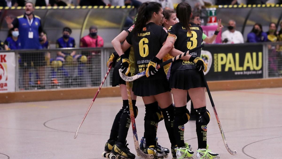 Las jugadoras del Generali Palau, celebrando un gol.