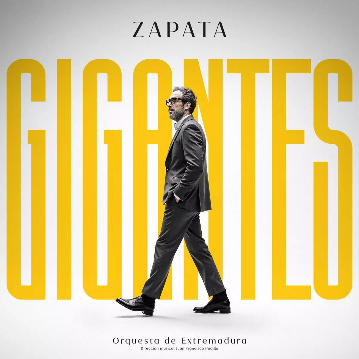 El tenor José Manuel Zapata presenta 'Gigantes', un disco en el que reinterpreta canciones de Rosalía, Shakira, Sabina o Serrat