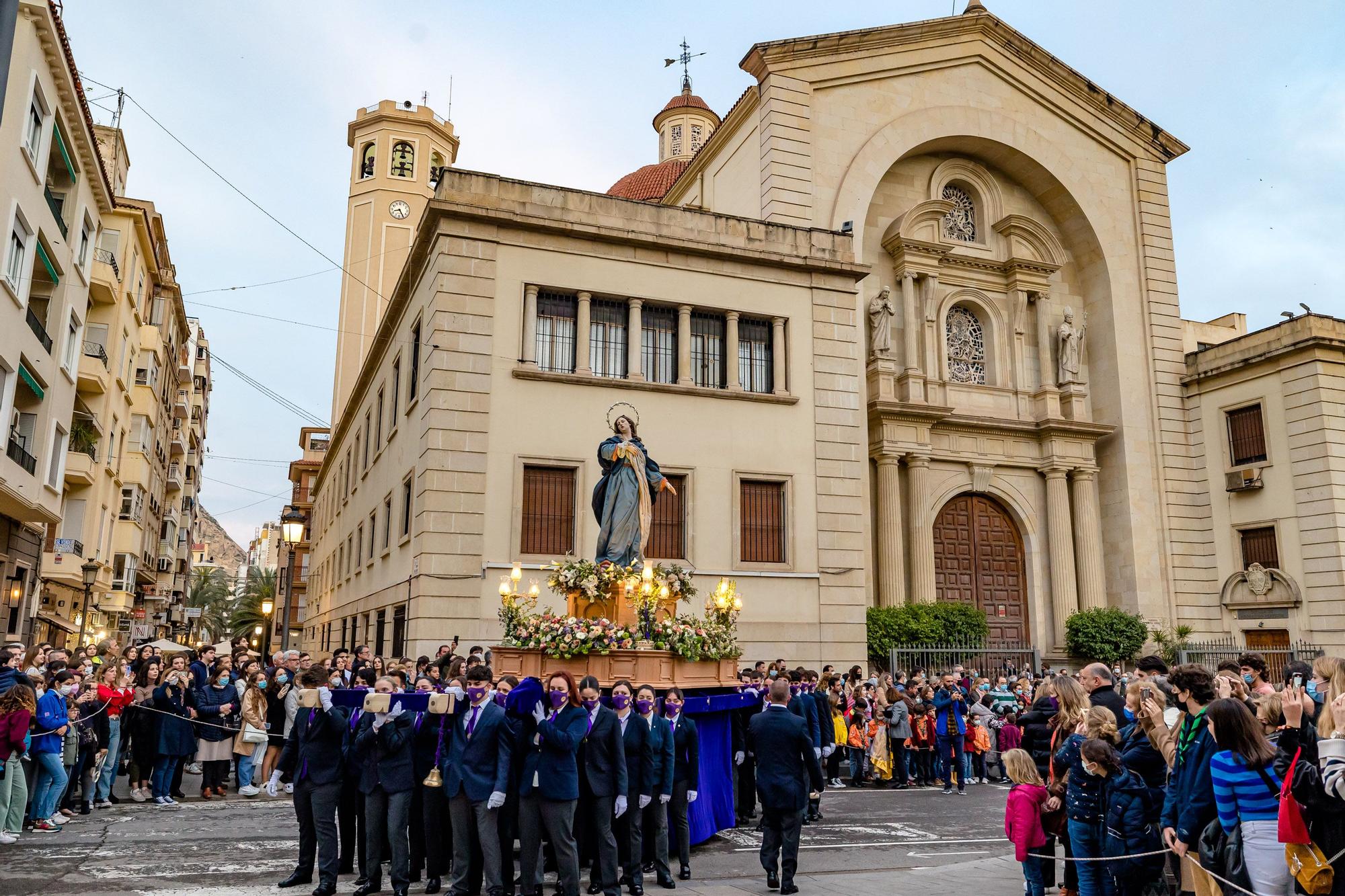 La hermandad de Stabat Mater, fundada en 1993, incrementa el patrimonio de la Semana Santa con una nueva imagen, Nuestra Buena Madre Dolorosa y del Santo Sudario, obra de Ramón Cuenca en 2020. Desfila por primera vez en la Semana Santa de 2022 a causa de la interrupción de las procesiones por la pandemia.