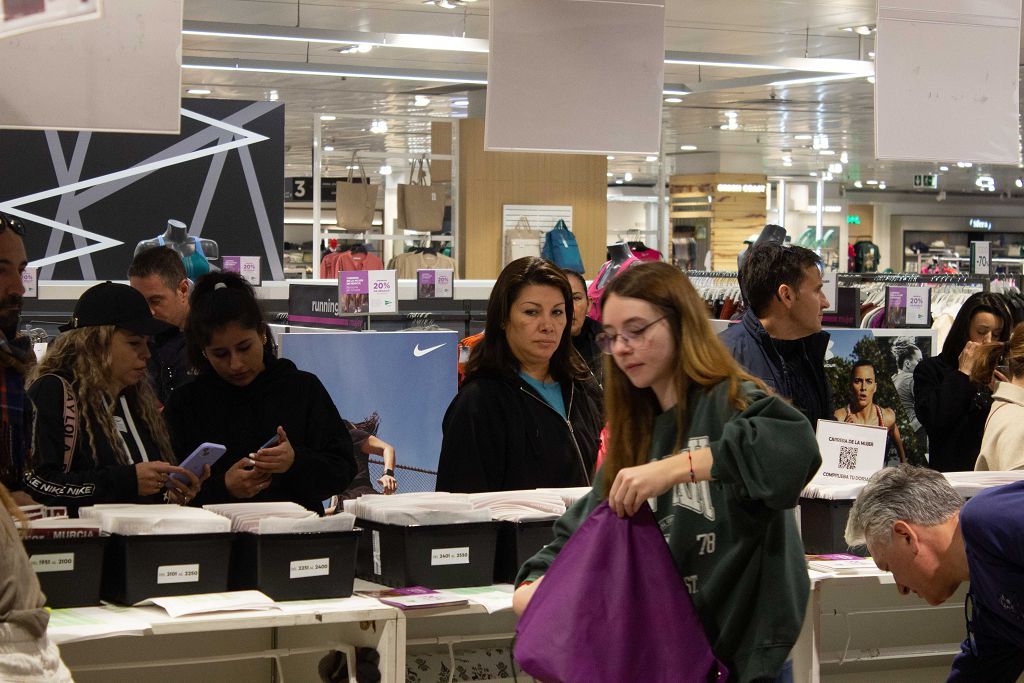 Entrega de dorsales de la Carrera de la Mujer 2023 (viernes por la mañana)