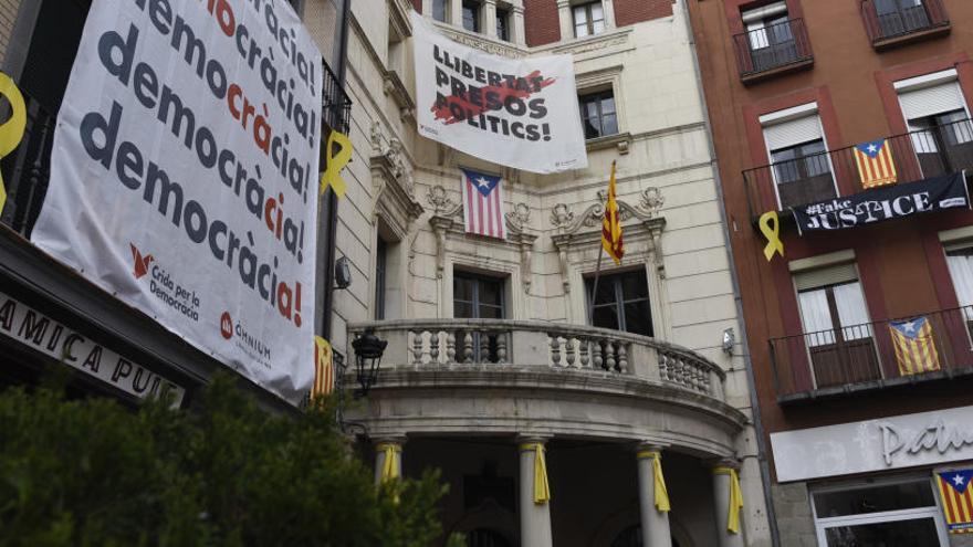 L&#039;estelada al balcó de l&#039;Ajuntament