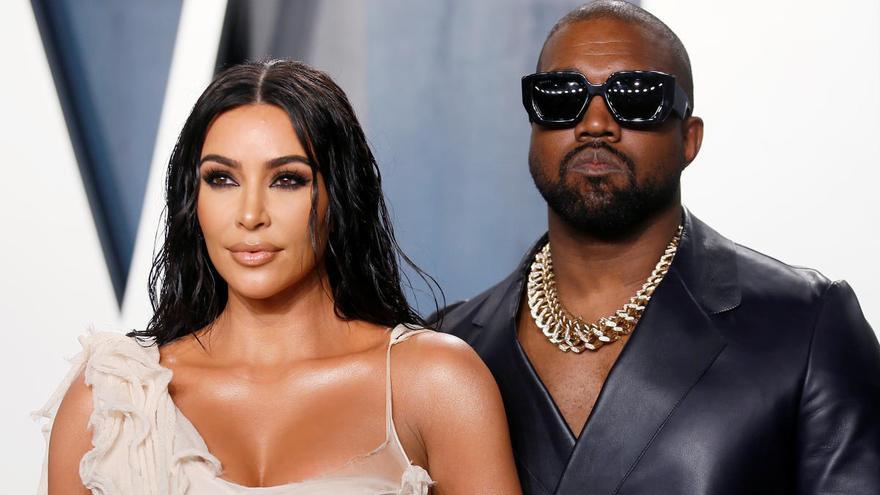 Kanye West asegura que está intentando divorciarse de Kim Kardashian