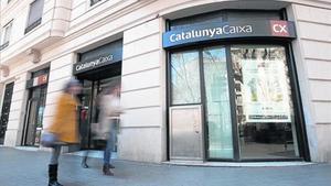 Oficina de CatalunyaCaixa en el paseo de Sant Joan de Barcelona.