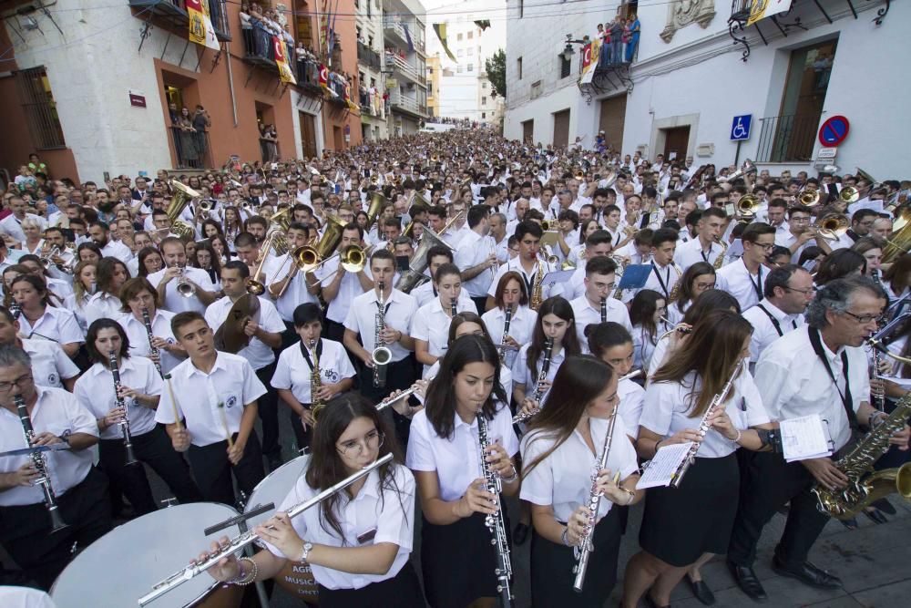 Entrada de Bandes de les festes de Moros i Cristians d'Ontinyent 2019