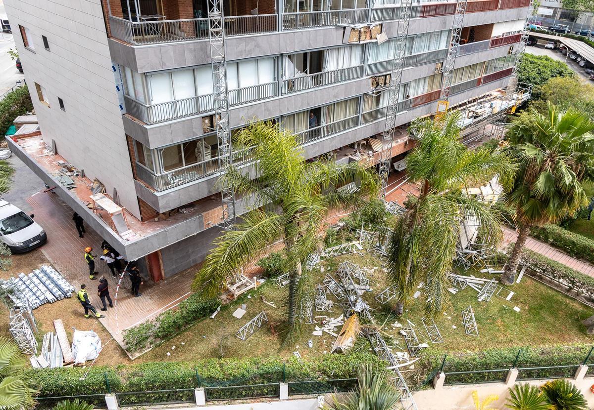 Mueren dos personas tras desplomarse un andamio en un edificio de 18 plantas en Benidorm