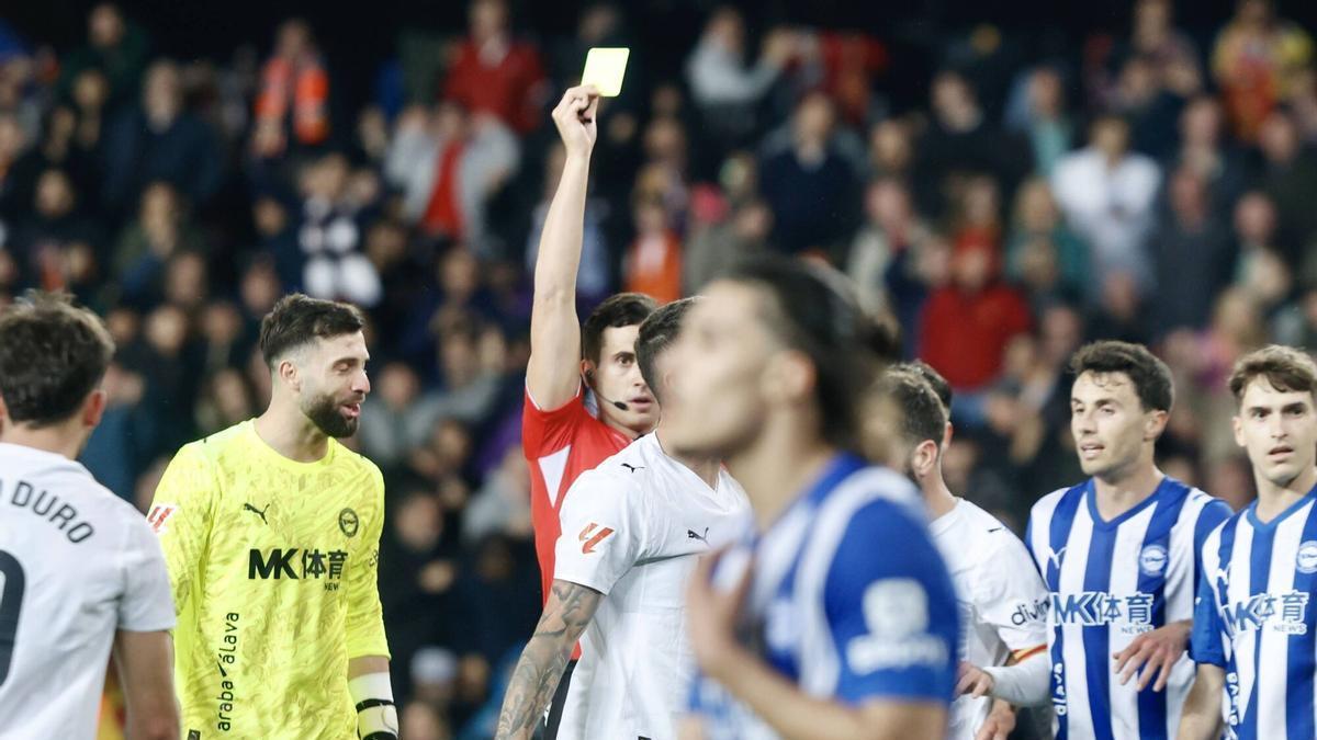 El CTA da la razón otra vez al Valencia CF: No hay penalti de Guido