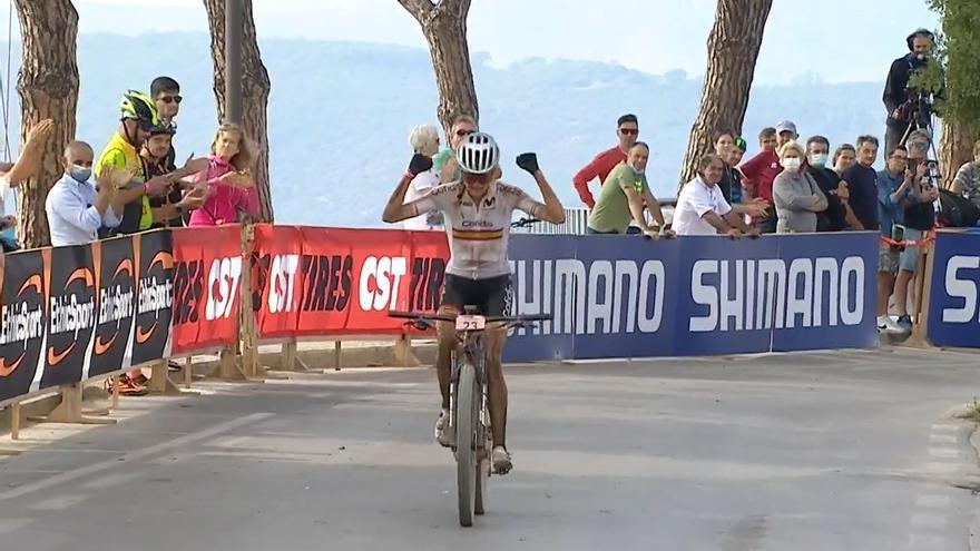 Bronce para la malagueña Natalia Fischer en el Mundial de maratón de ciclismo de montaña