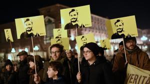 Acto de protesta en Turín en recuerdo del estudiante italiano Giulio Regeni, en el cuarto aniversario de su secuestro y asesinato en El Cairo por policías egipcios, según la fiscalía italiana.