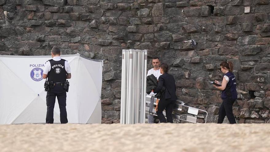 Aparece muerto un joven australiano en la playa en San Sebastián