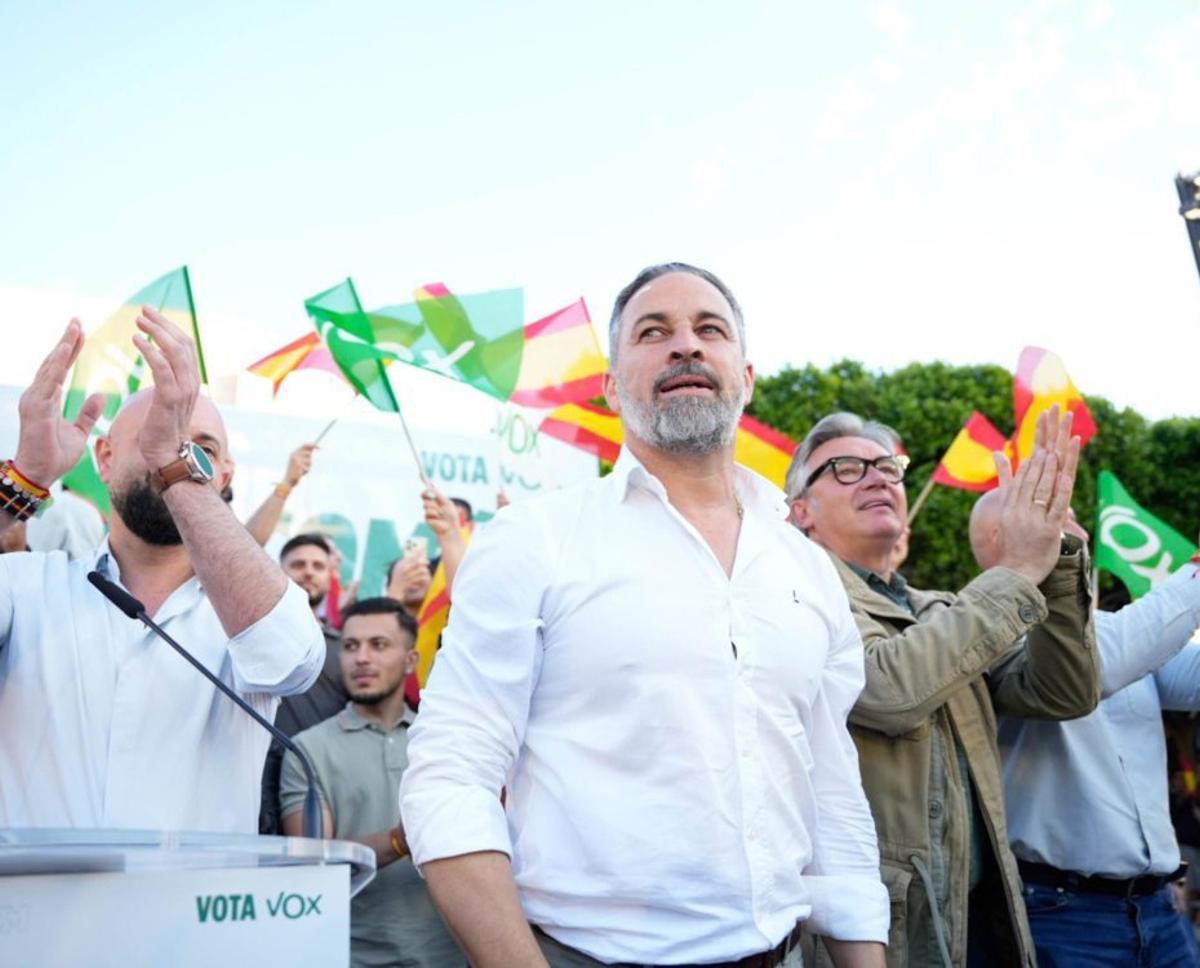 Abascal entra en campanya per consolidar Vox com a tercera força