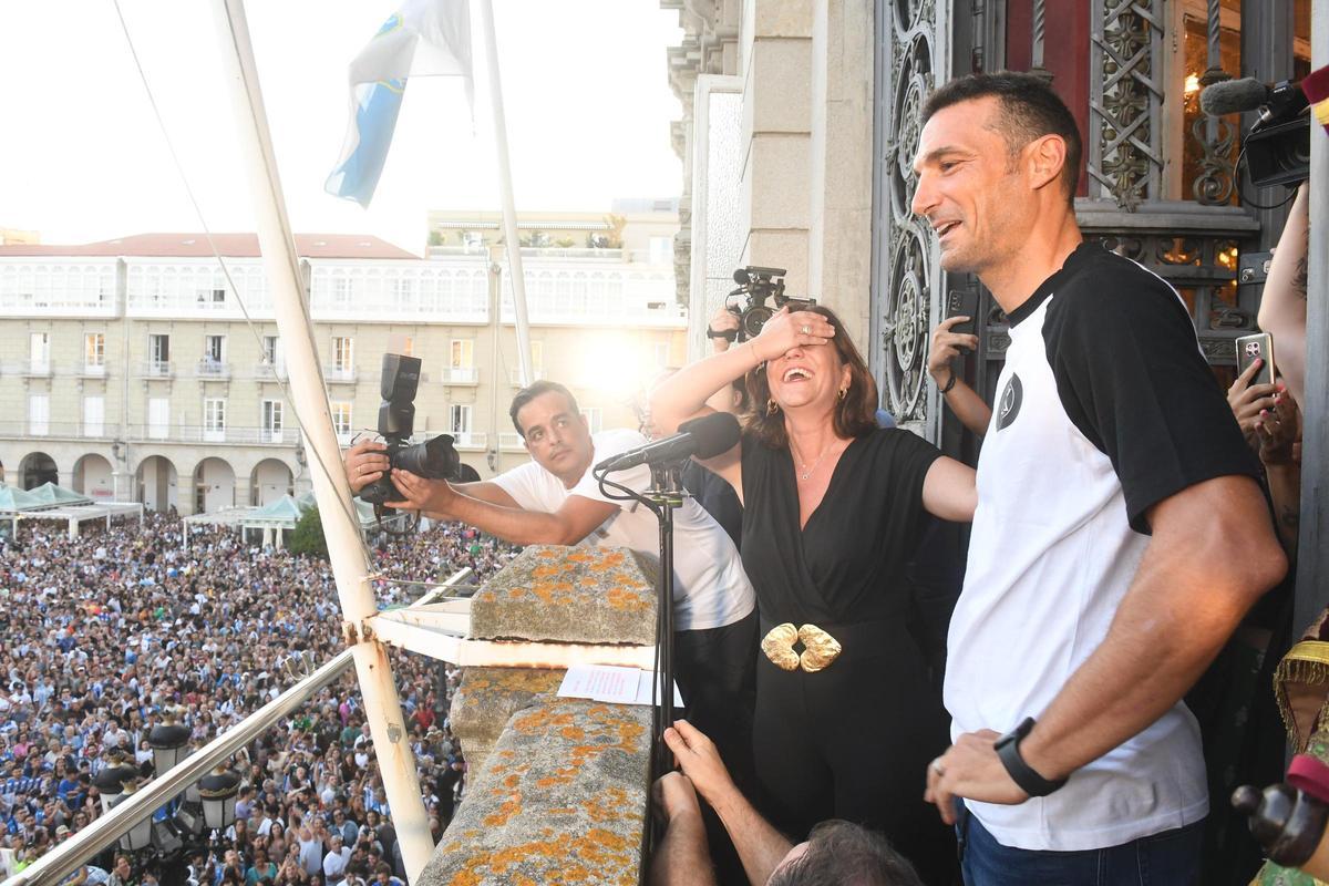 Scaloni, ovacionado en María Pita