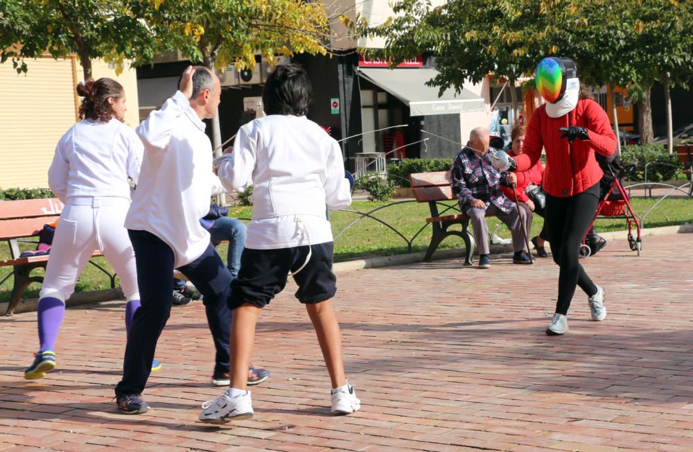 Exhibición de esgrima adaptada en Benetússer