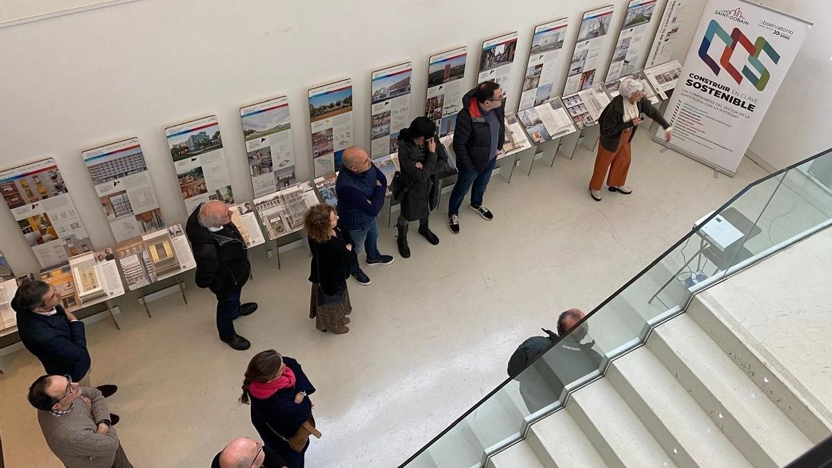 Exposición «El Material de lo Construido» instalada en el Colegio Oficial de Arquitectos de Burgos.
