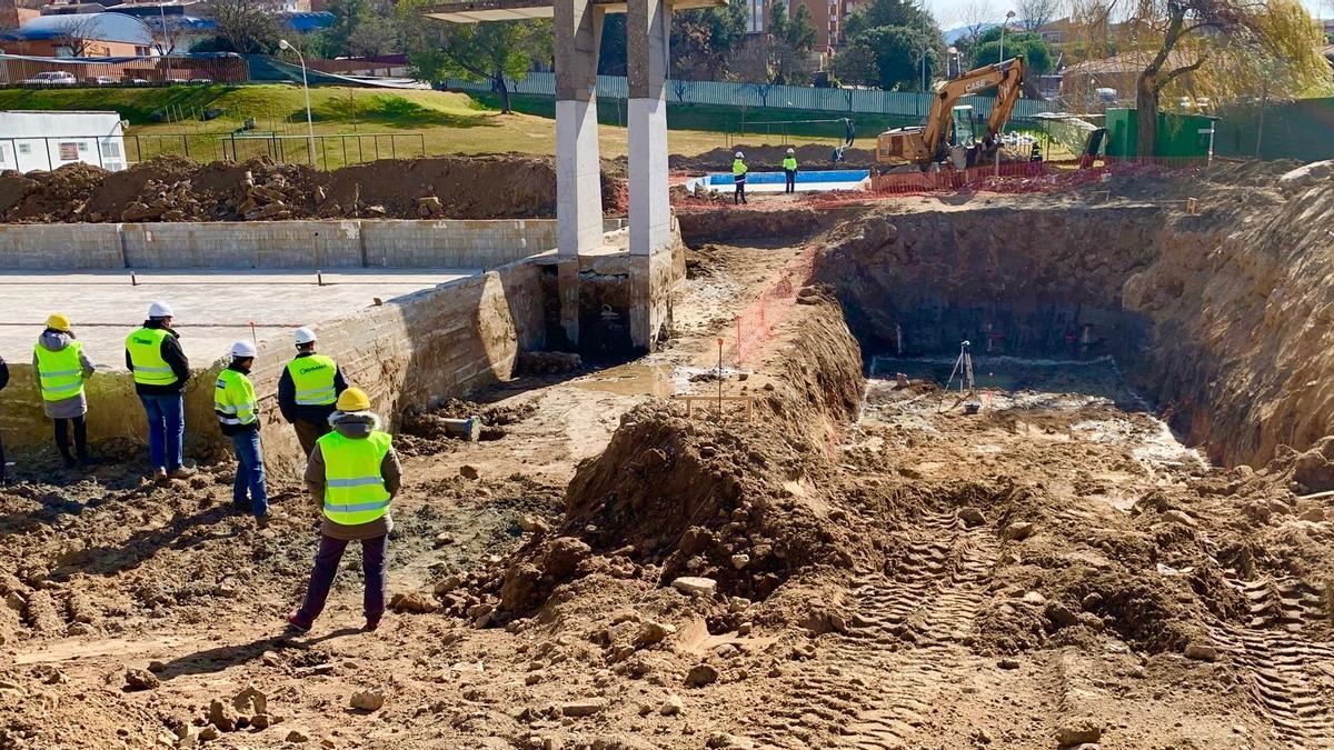 Obras en la piscina municipal de Plasencia.