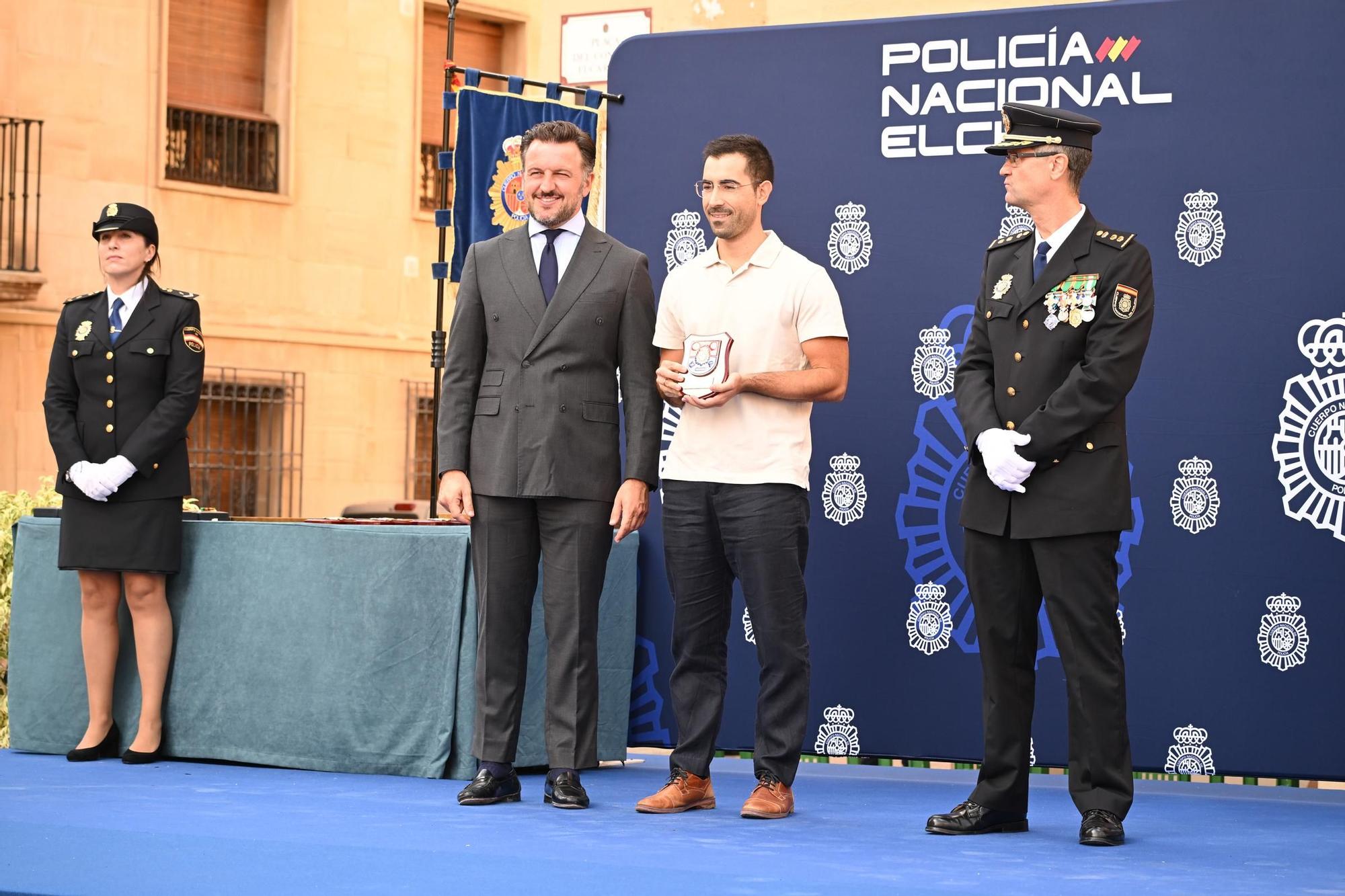 La Policía Nacional de Elche celebre el día de su patrón