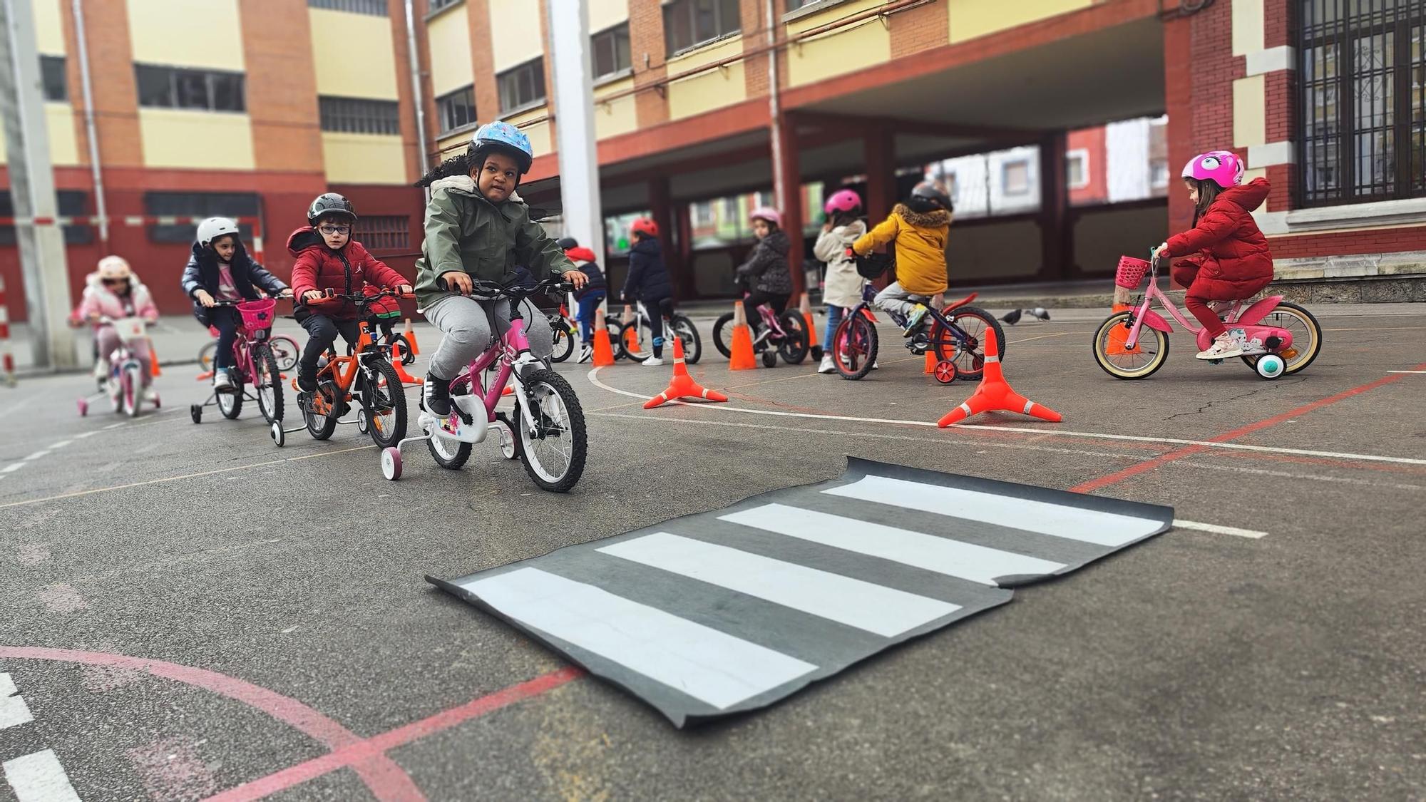 Los niños de Liceo se apuntan a la Seguridad Vial