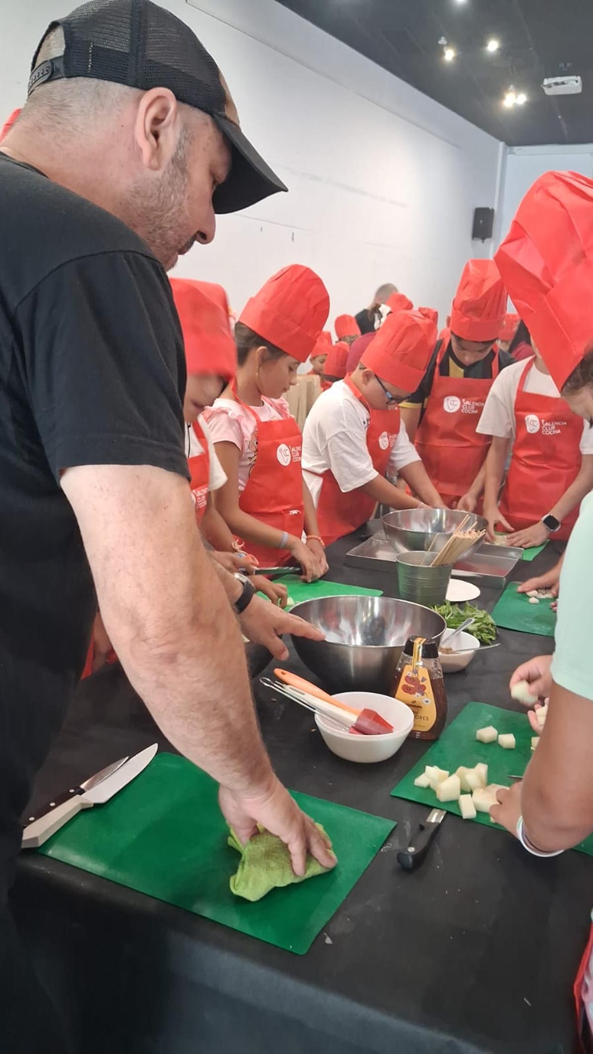 La UPV fmenta entre los más jóvenes la importancia de tener unos buenos hábitos alimenticios