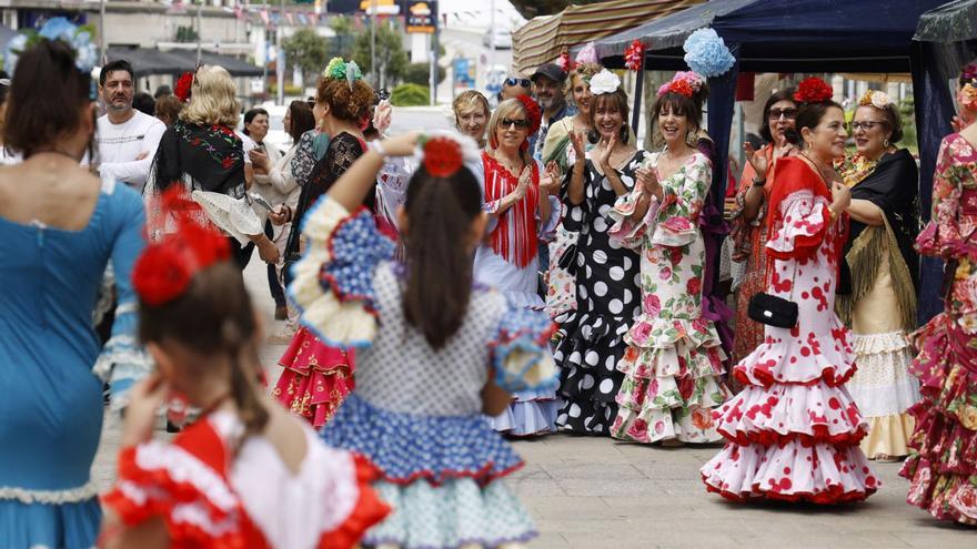 Marín se convierte en Sevilla por un día con su propia Feria de Abril