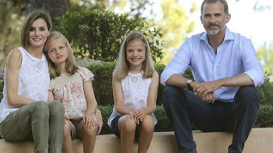 Tradicional posado de la Familia Real en Marivent