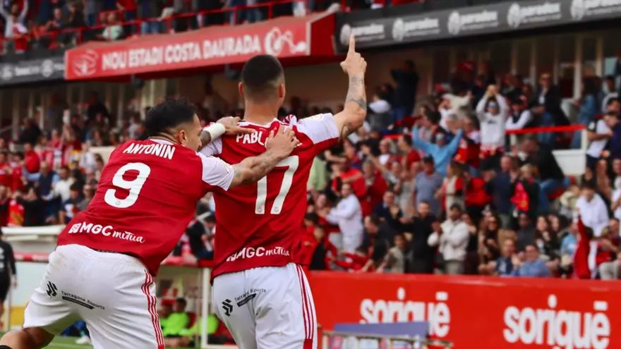 El Real Murcia, al asalto de un Nou Estadi inexpugnable