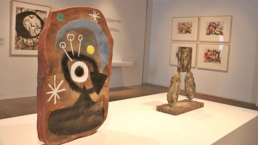 El Museu Can Mario de Palafrugell mostra un diàleg entre Miró i Gaudí | DAVID BORRAT/EFE  