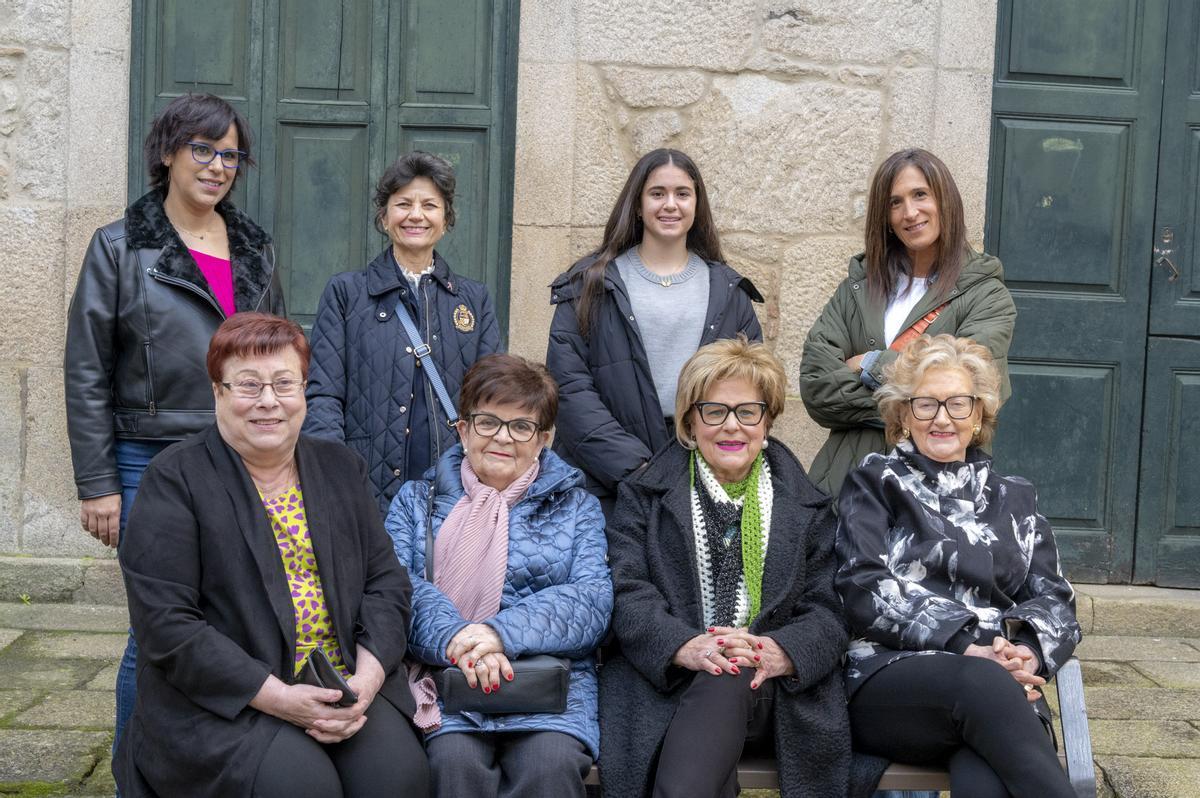 Foto de familia de las ocho mujeres premiadas como Rumorosas.