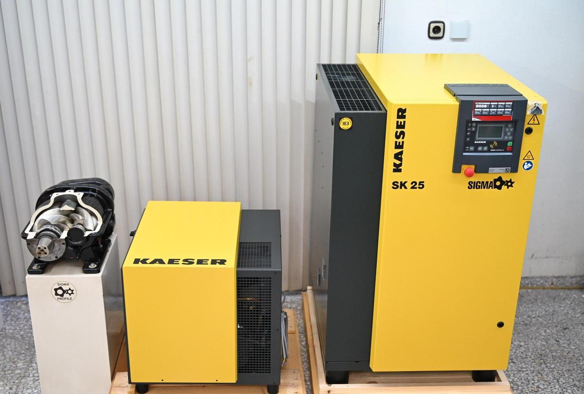 En Suministros J. Orts tienen un espacio principal sus compresores KAESER.