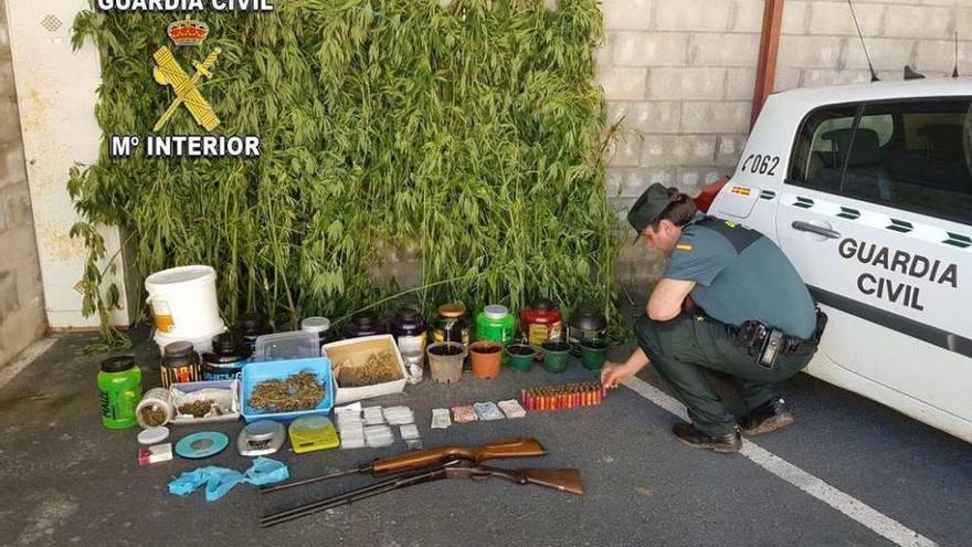 Material incautado en la vivienda cruceña desde la que se vendía marihuana.