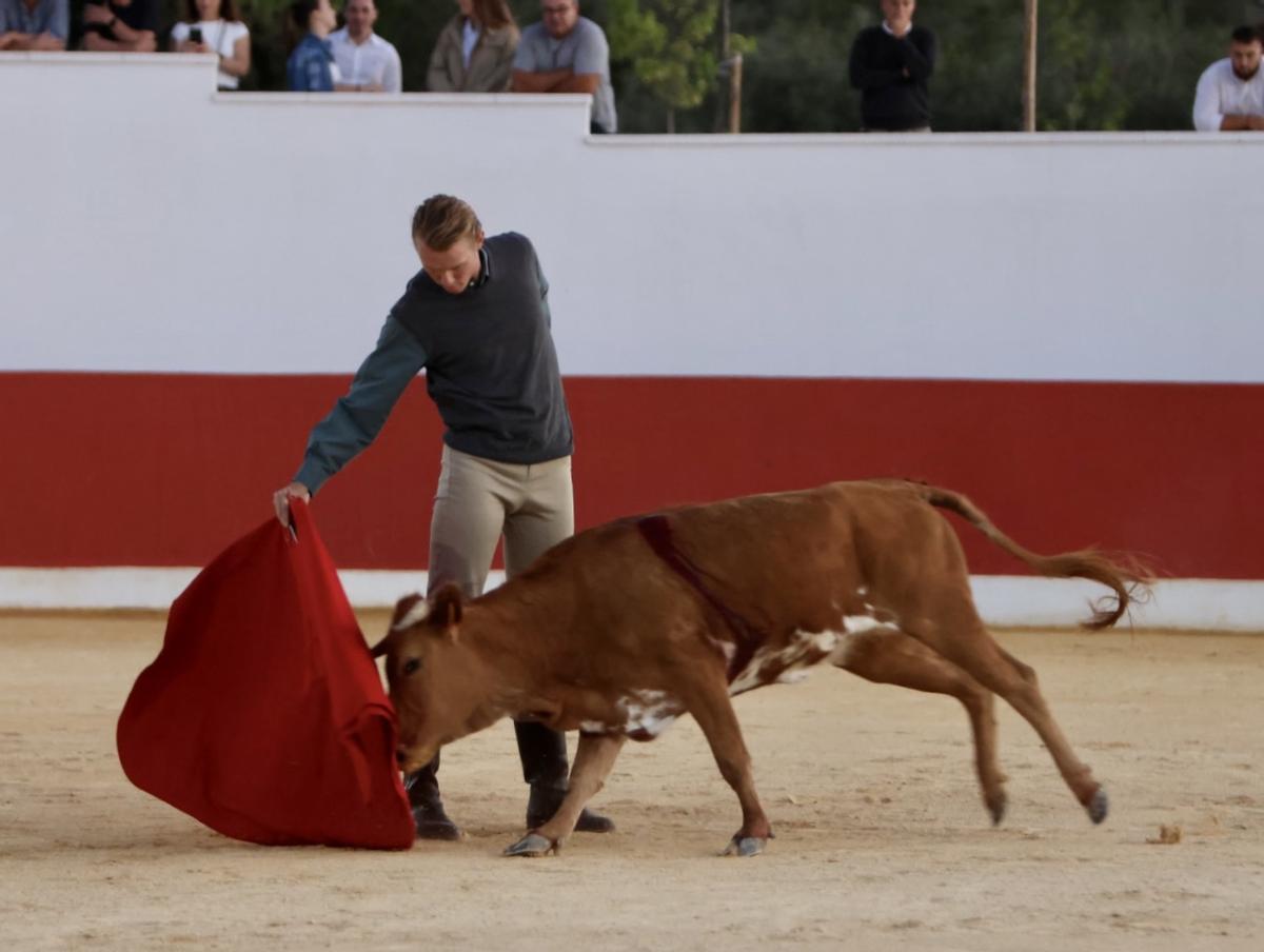Vicente Barrera y Pepín Líria invitados de lujo en la ganadería de Paco Martí Vicente Barrera y Pepín Líria invitados de lujo en la ganadería de Paco Martí