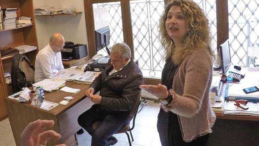 Ferrando anuncia su partido en el despacho del grupo popular y no rehúye pactar con Bascuñana