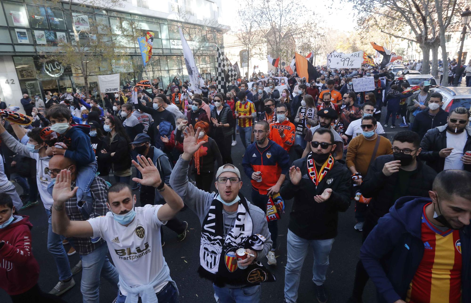 La manifestación valencianista contra Peter Lim (segunda parte)