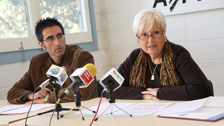 Medalles Macià per a Maria Dolors Oms i Pere Colls