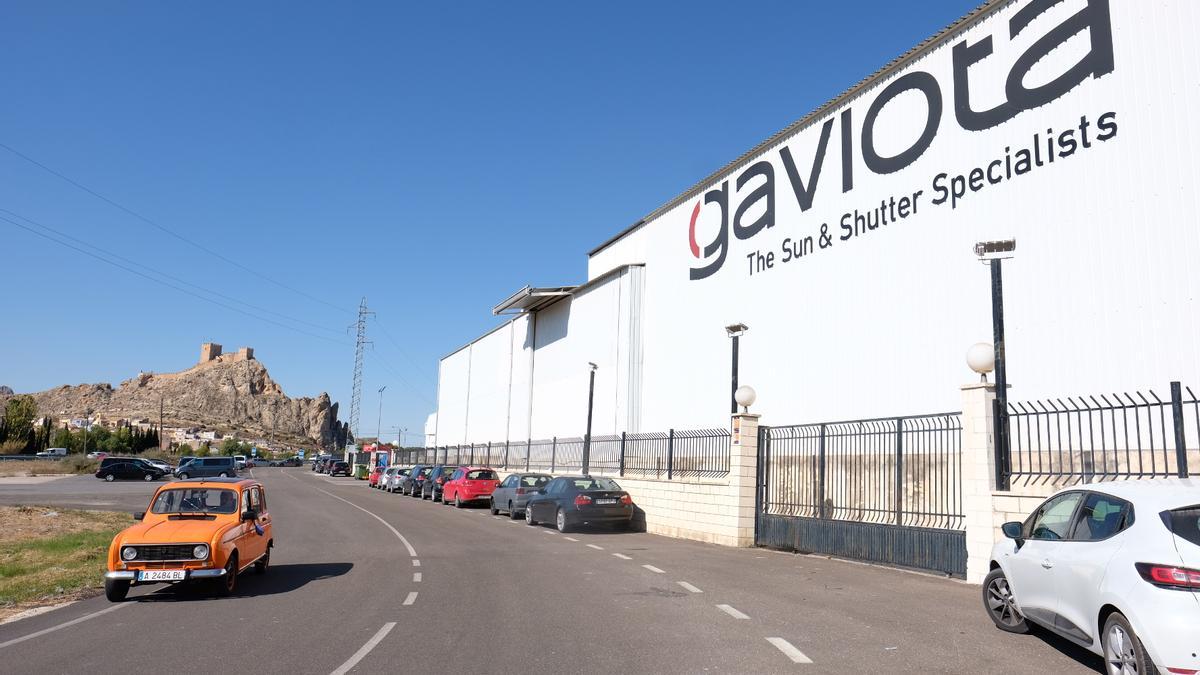 Empresas Alicante: El gigante de las persianas Gaviota Simbac dispara su  facturación hasta los 156 millones