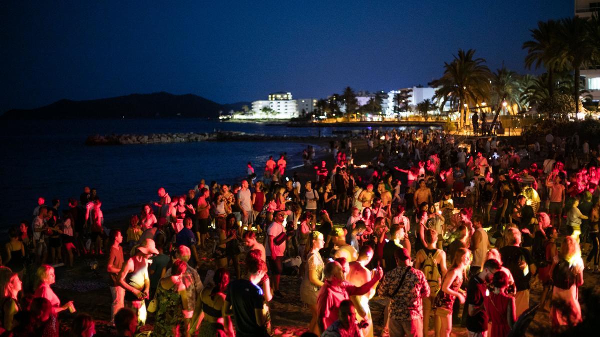 Imagen de archivo de la noche de San Juan en Ibiza