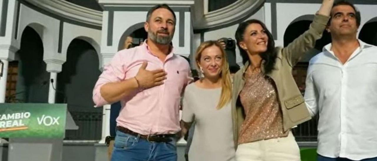 Abascal i Meloni, amb Olona en una foto d’arxiu. | EUROPA PRESS