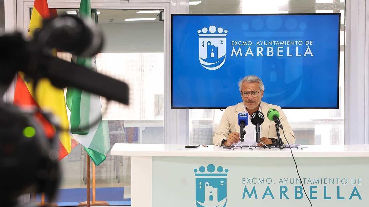 El concejal de Urbanismo, Industria y Vía Pública, José Eduardo Díaz, durante la rueda de prensa.