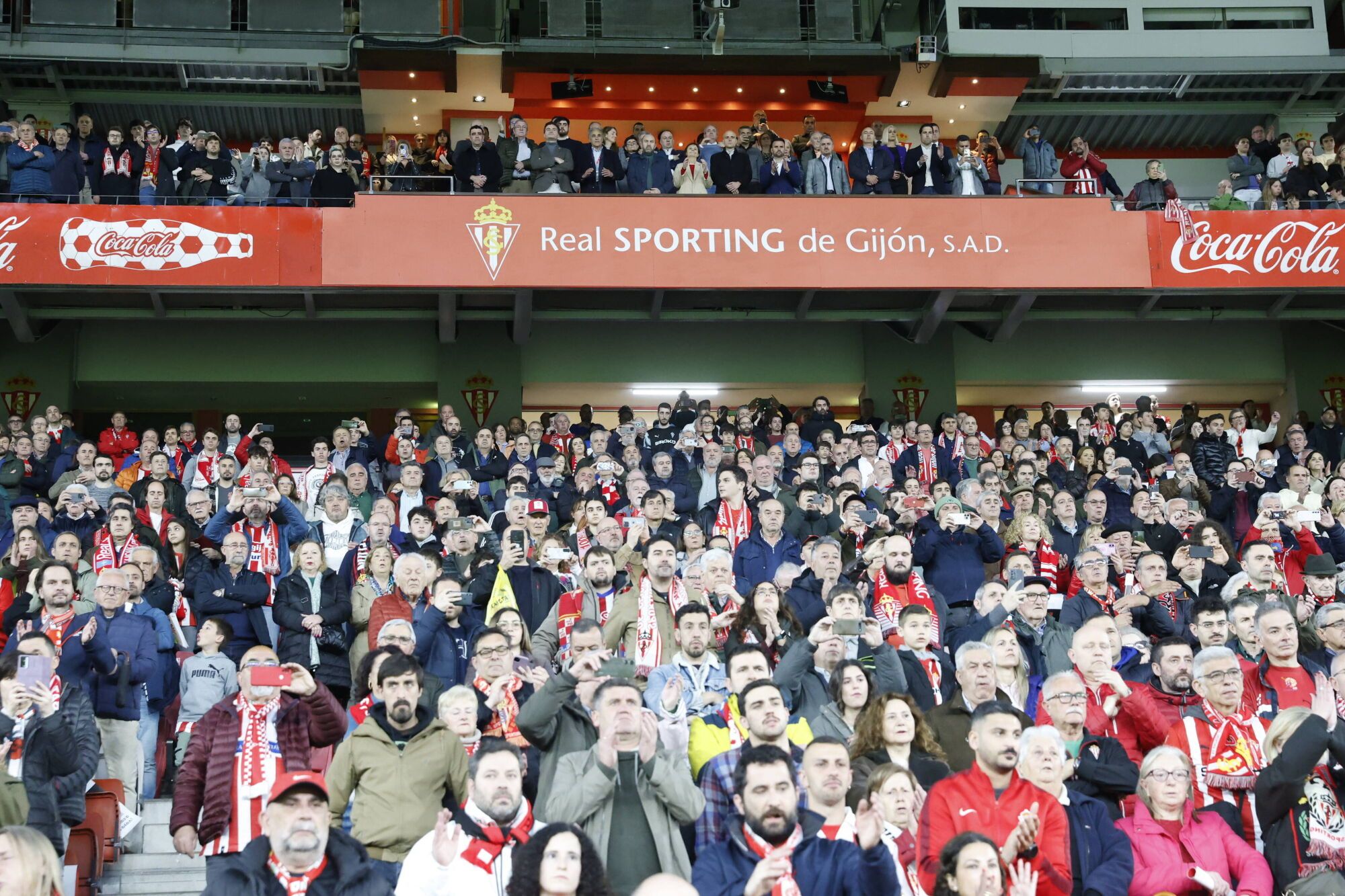 EN IMÁGENES: El Sporting - Tenerife disputado en El Molinón