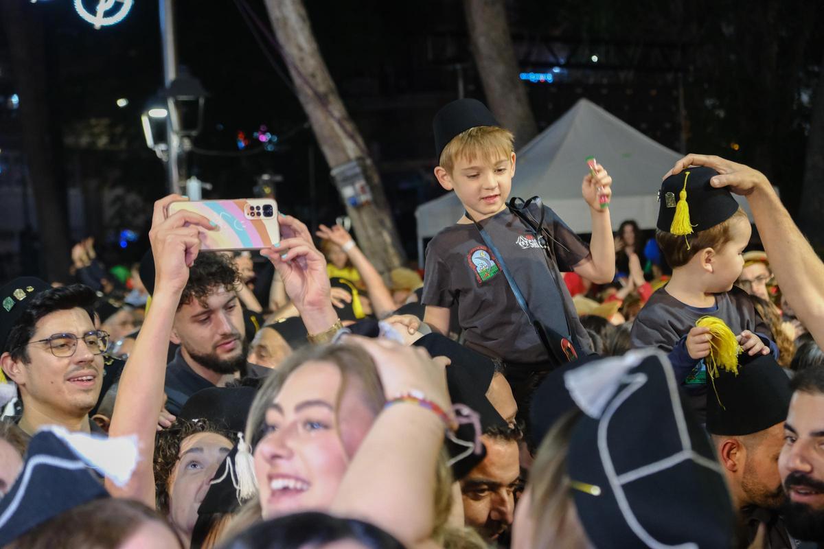 Ambientazo en el Pasodoble Petrel en el comienzo de las fiestas Ambientazo en el Pasodoble Petrel en el comienzo de las fiestas